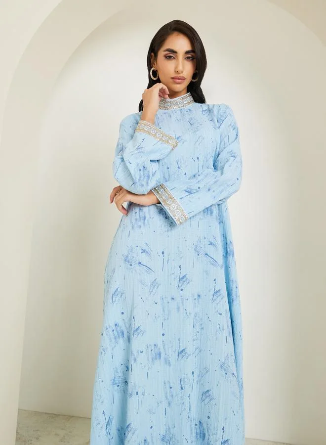 أميرة جلابية بياقة مزينة